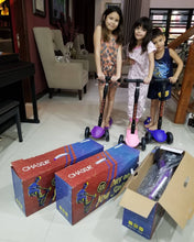 Load image into Gallery viewer, Chaser 6+ Folding Kids Kick Scooter-Blue