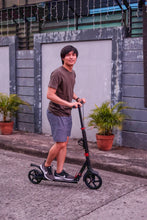 Load image into Gallery viewer, Chaser X1 Manual Kick Scooter-Black/Red